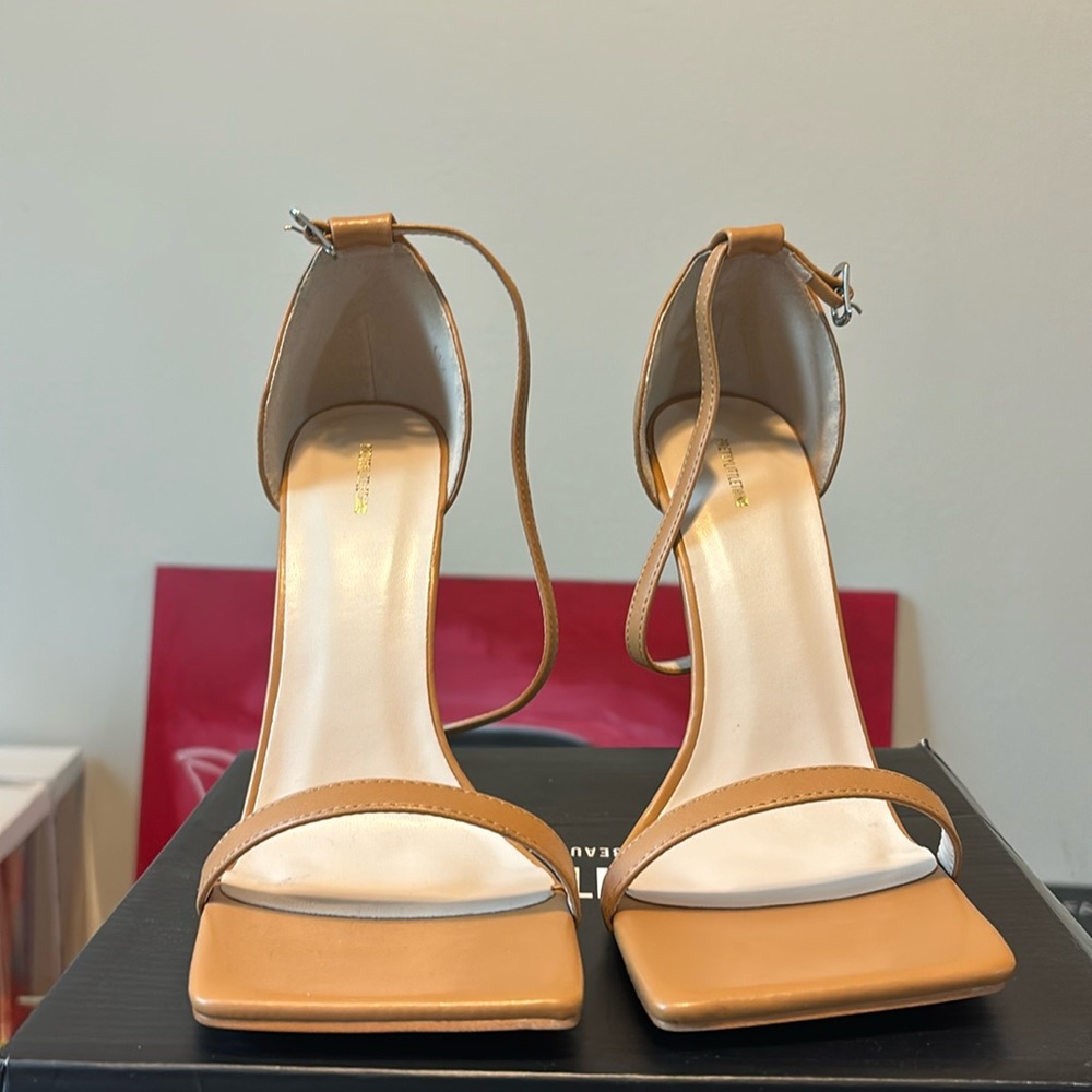 Pretty Little Things square toe Tan Heel, never worn.